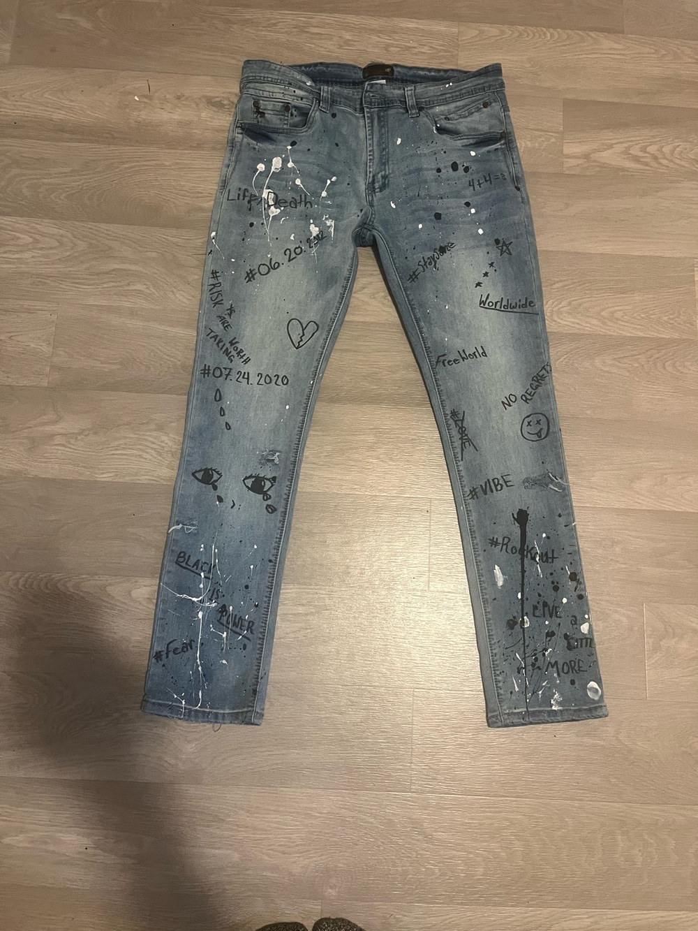 Men's Light Blue Paint-Splatter Skinny Jeans Graffiti